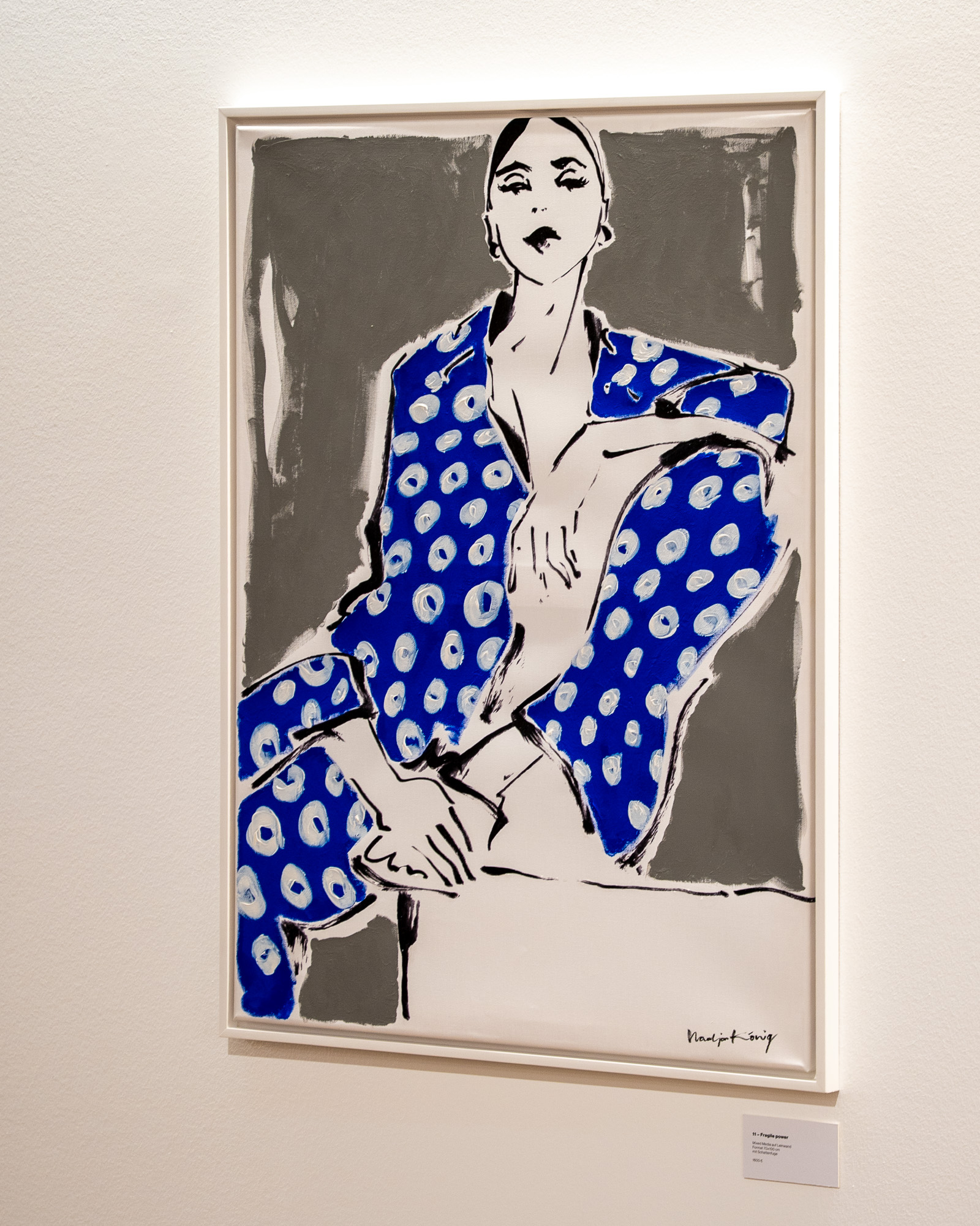 Artwork from the series “The Way She Glows” by Nadja König at the Oberpollinger exhibition in Munich